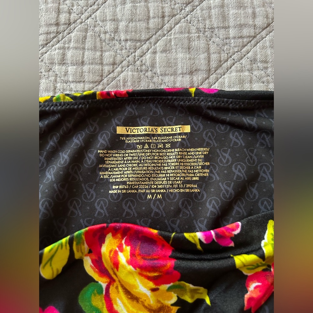 Victoria’s Secret women’s bottom swim piece - Picture 3 of 6